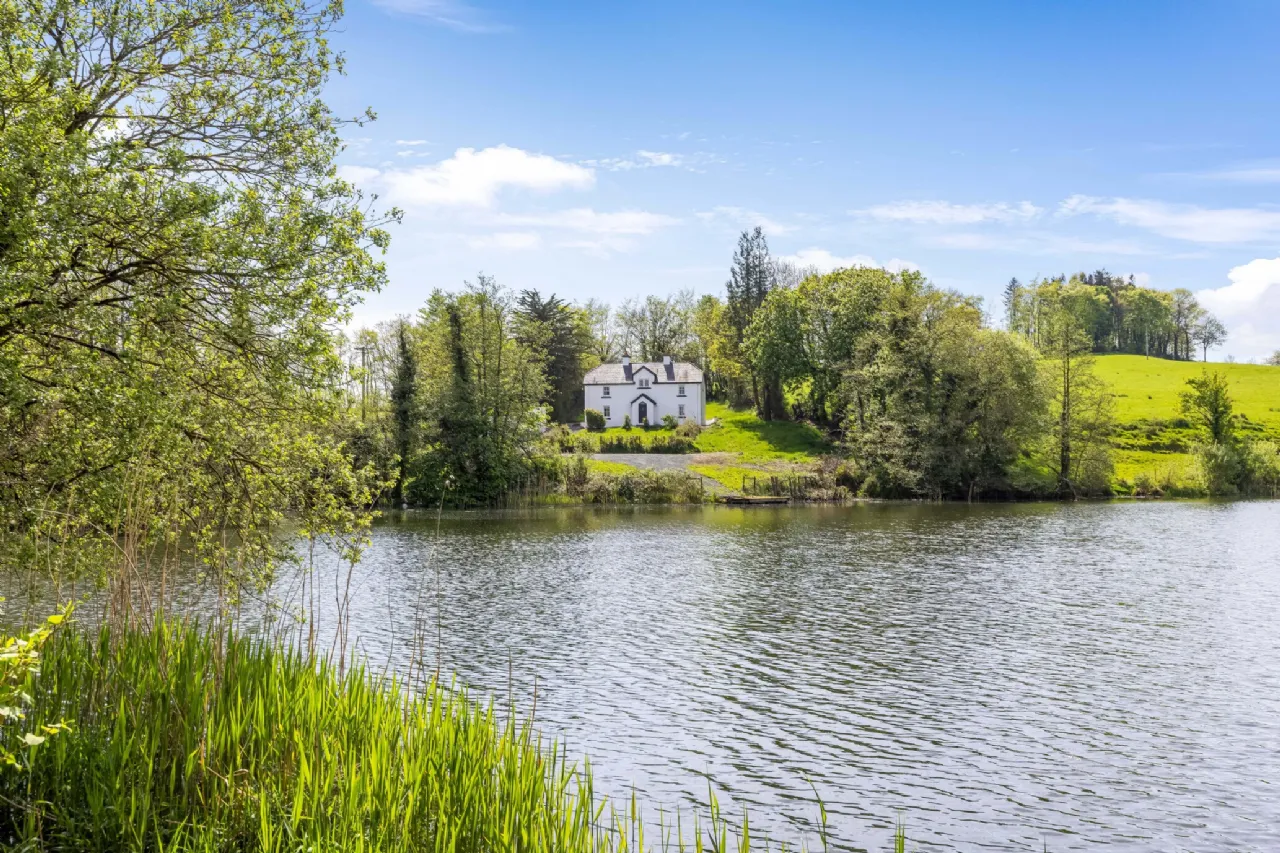 Photo of White Lake Cottage, Tonaghbane, Ashfield, Cootehill, Co Cavan, H16W577