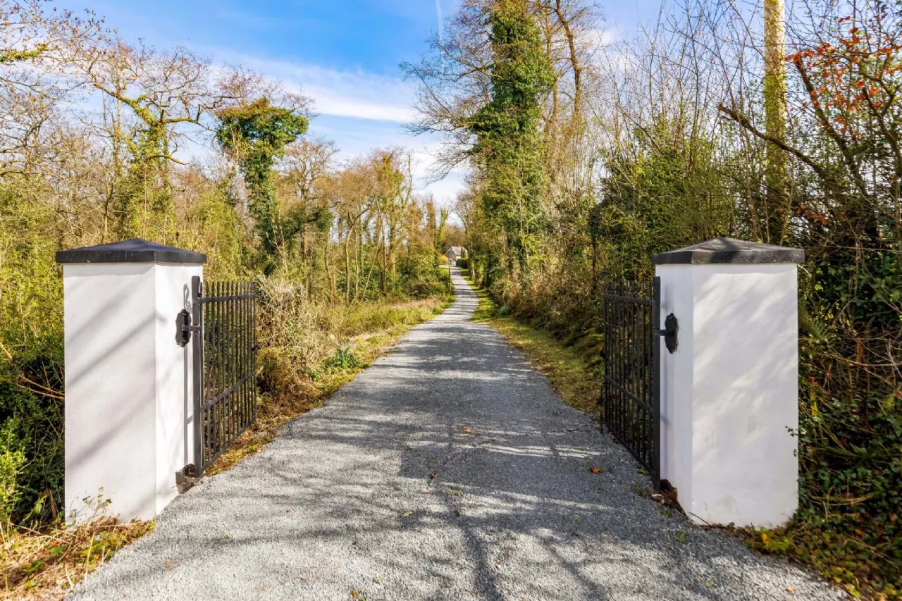 Photo of White Lake Cottage, Tonaghbane, Ashfield, Cootehill, Co Cavan, H16W577