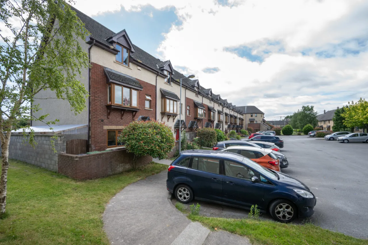 Photo of 10 Oakbrook, Castlelake, Carrigtwohill, Co. Cork, T45 XT20