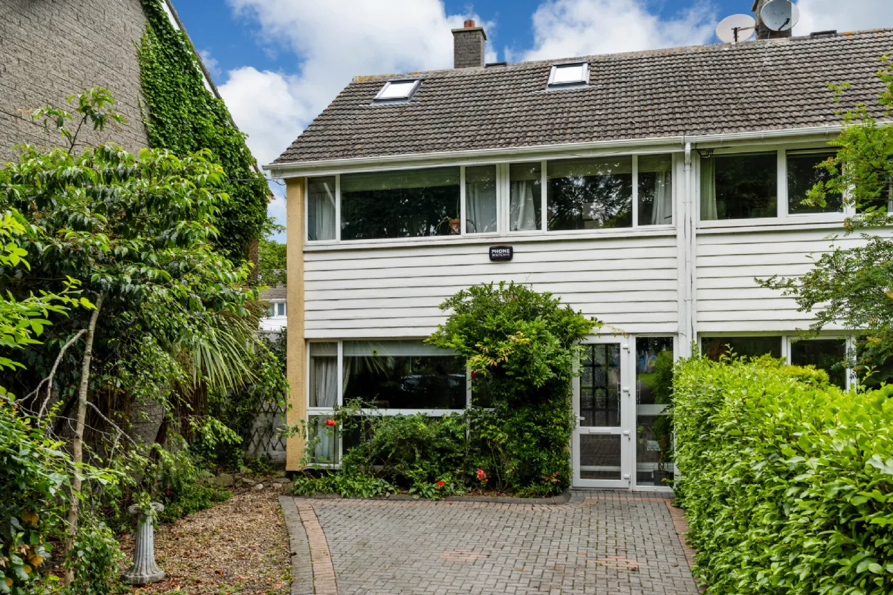 Photo of 9 Bayside Park, Sutton, Dublin 13, D13A718