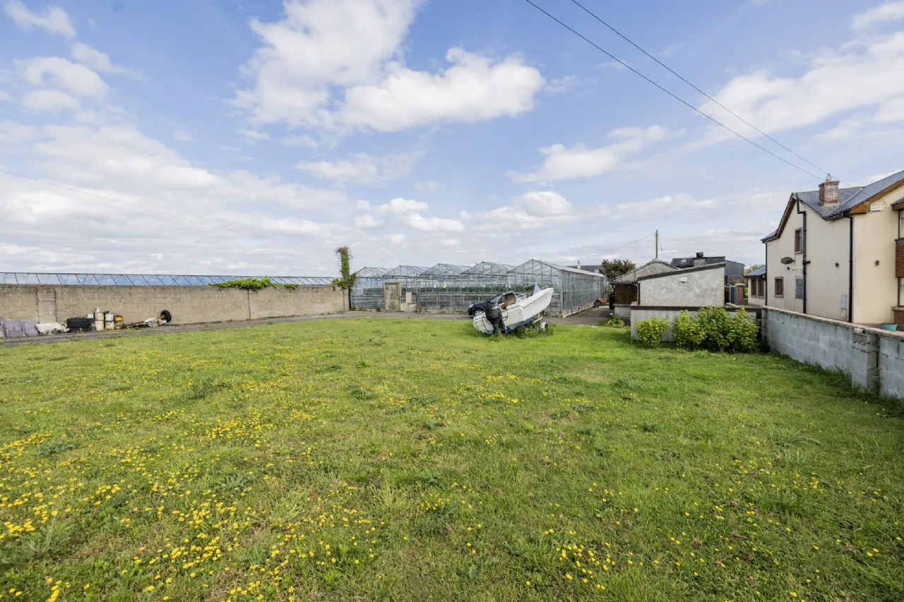 Photo of House and Glasshouses, Sundrive Road, Rush, Co. Dublin, K56 FH32