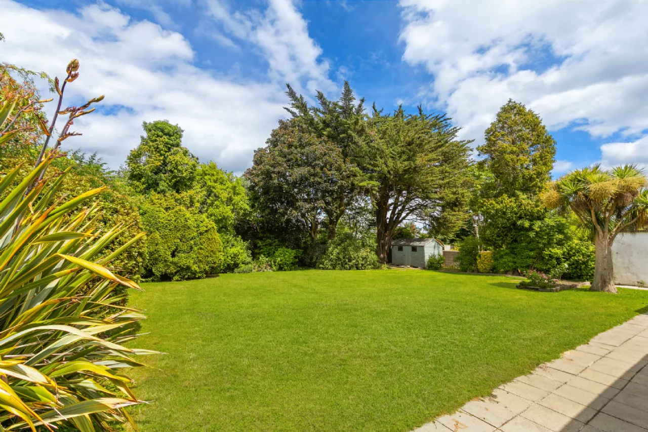 Photo of 12 Maple Road, Clonskeagh, Dublin 14, D14 F2W9