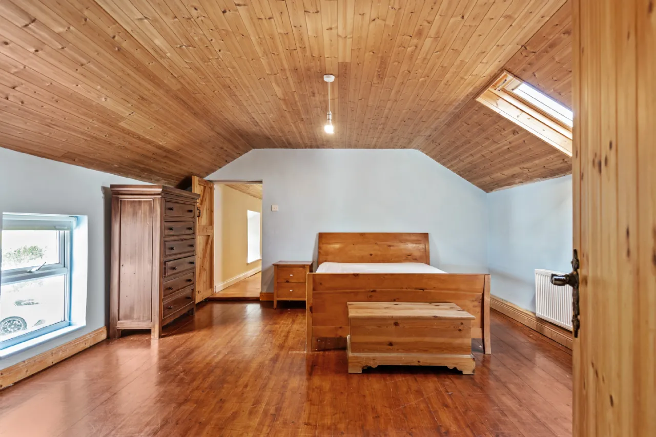 Photo of Kellyville, Ballintubbert, Co. Laois, R14 PW29