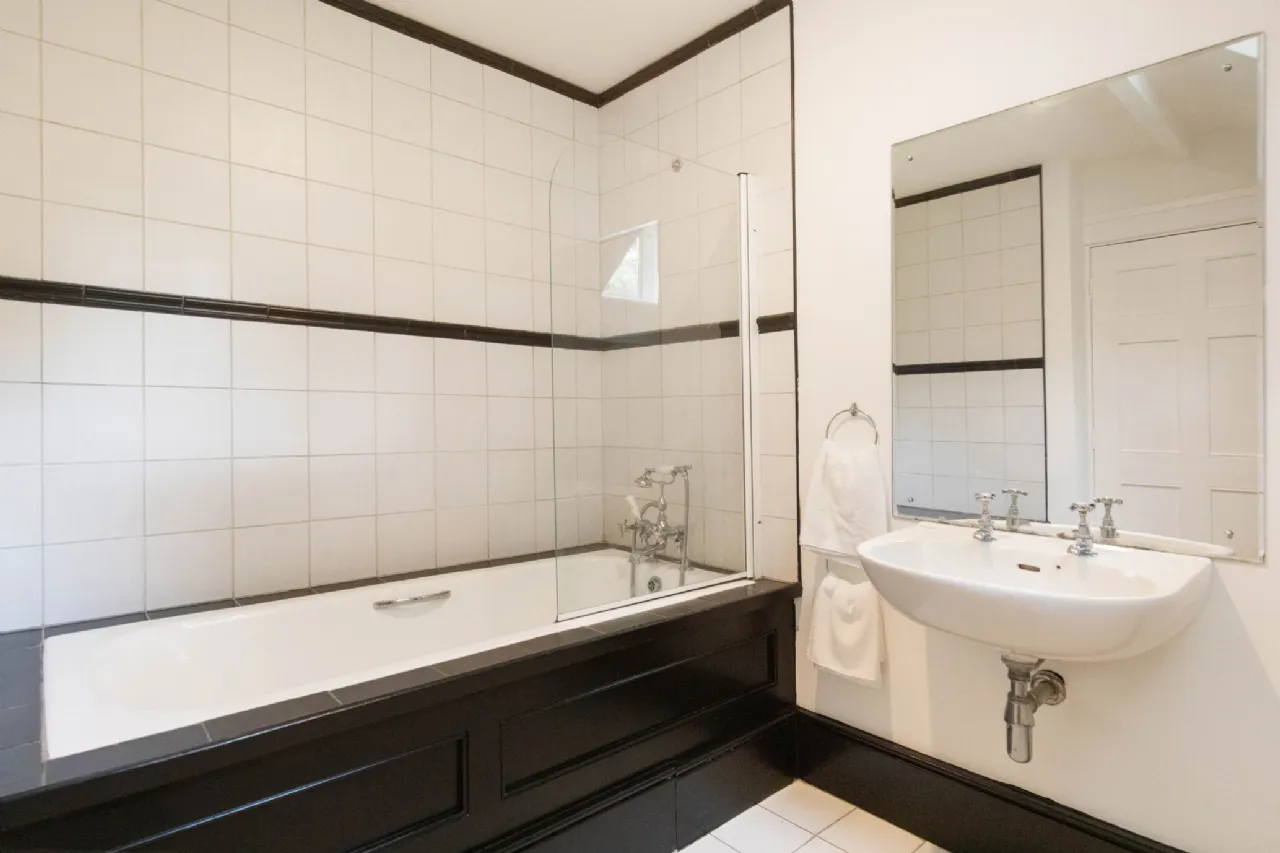 Photo of Coreen, 30 Shrewsbury Road,, Ballsbridge, Dublin 4, D04 H4C8