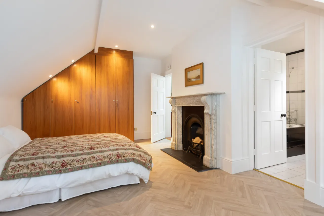 Photo of Coreen, 30 Shrewsbury Road,, Ballsbridge, Dublin 4, D04 H4C8