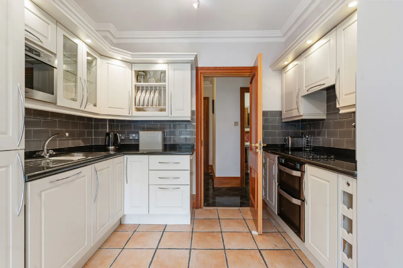 Photo of Apartment 8, Linden, 31-33 Merrion Road, Ballsbridge, Dublin 4, D04 NW28