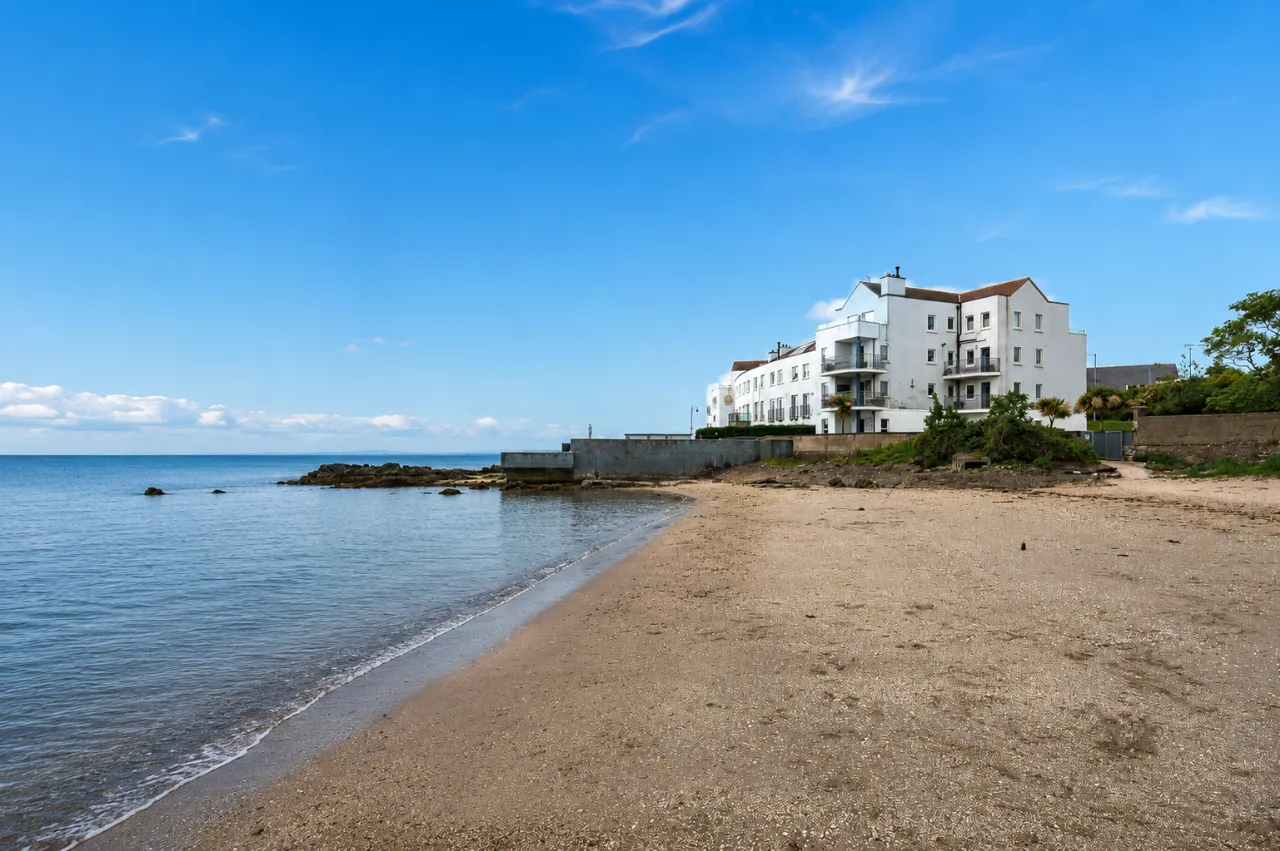 Photo of 3 Marine Court, Main Street, Blackrock, Co. Louth, A91 D6C9