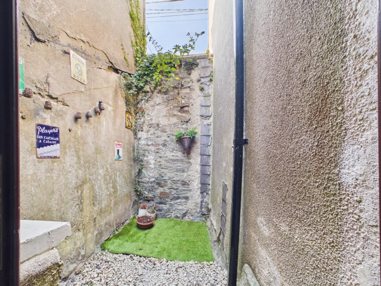 Photo of 43 Grattan Terrace, Francis Street, Waterford, X91 XWD9