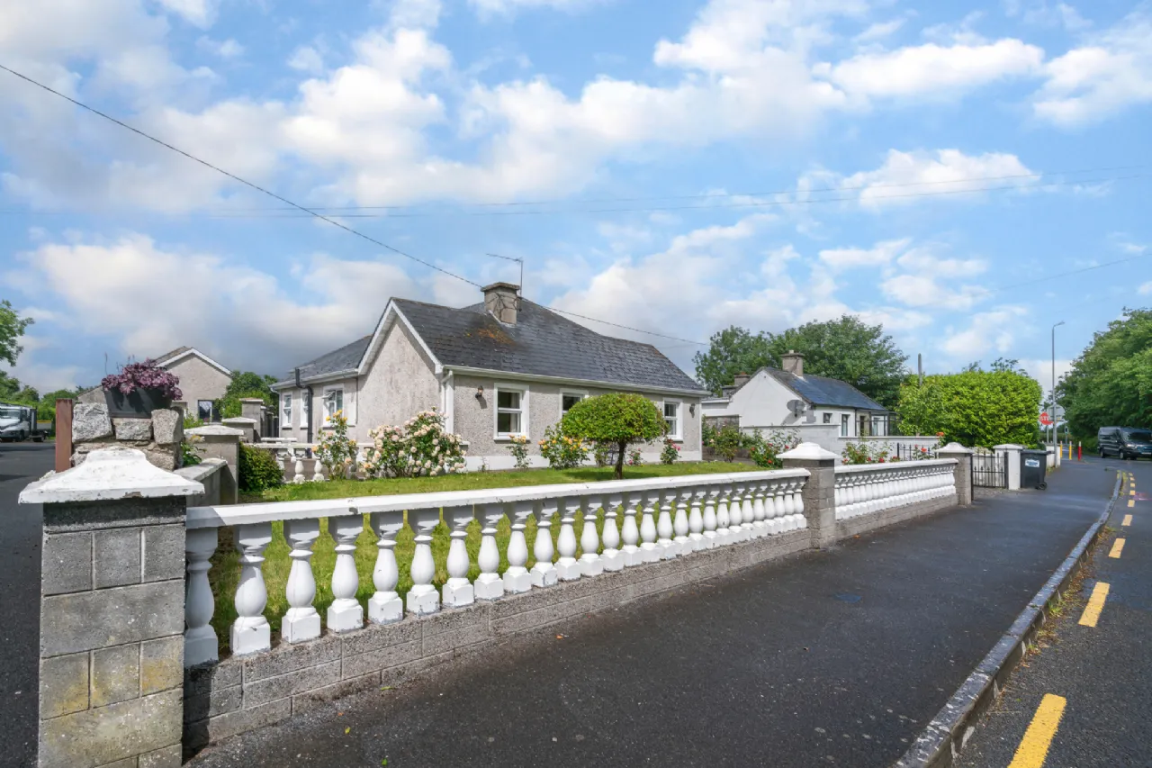 Photo of 120 Woodlands, Castledermot, Co. Kildare, R14 A066