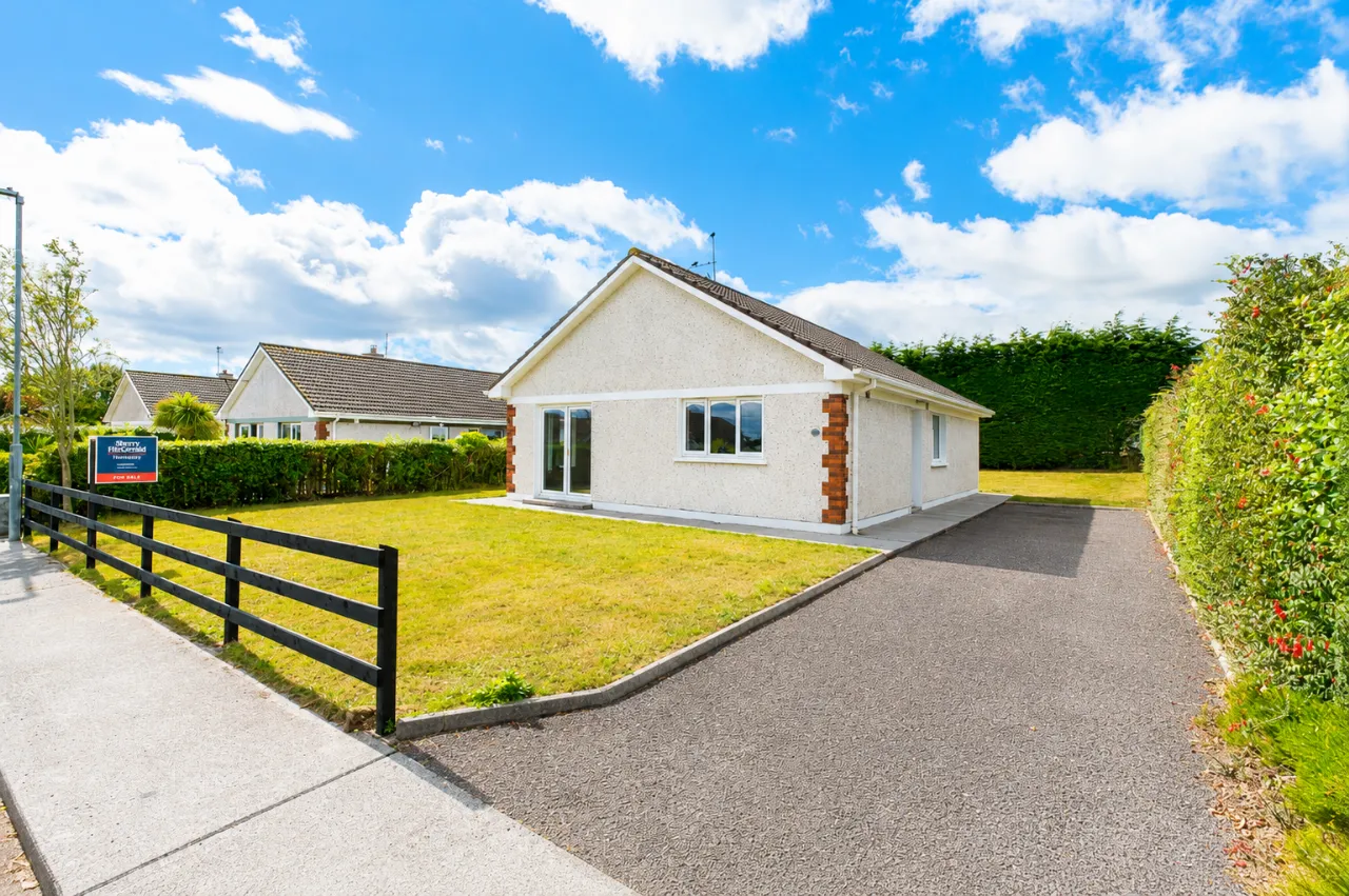 Photo of 40 Summerdale Lawn, Ballyclamasy, Youghal, Co Cork., P36 F802