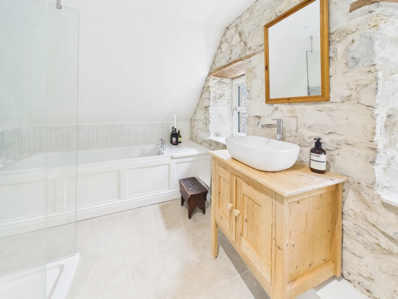 Photo of Berryfield House, Cappanasmear, Borrisokane, Nenagh, Co. Tipperary, E45CX33