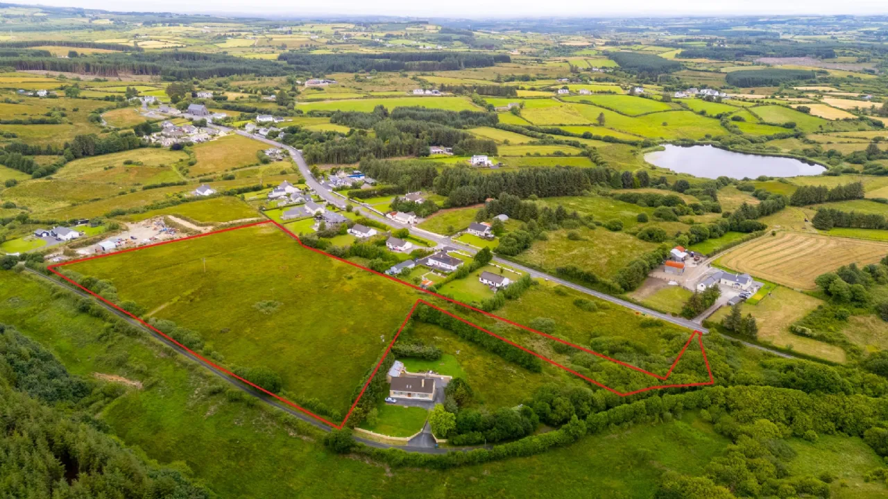 Photo of Land on Bealcragga Road, Folio CE24159F, Connolly, Ennis, Co. Clare.