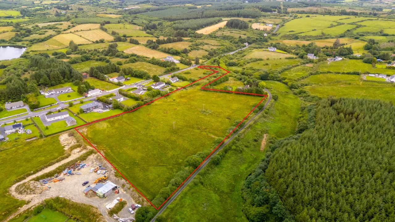 Photo of Land on Bealcragga Road, Folio CE24159F, Connolly, Ennis, Co. Clare.