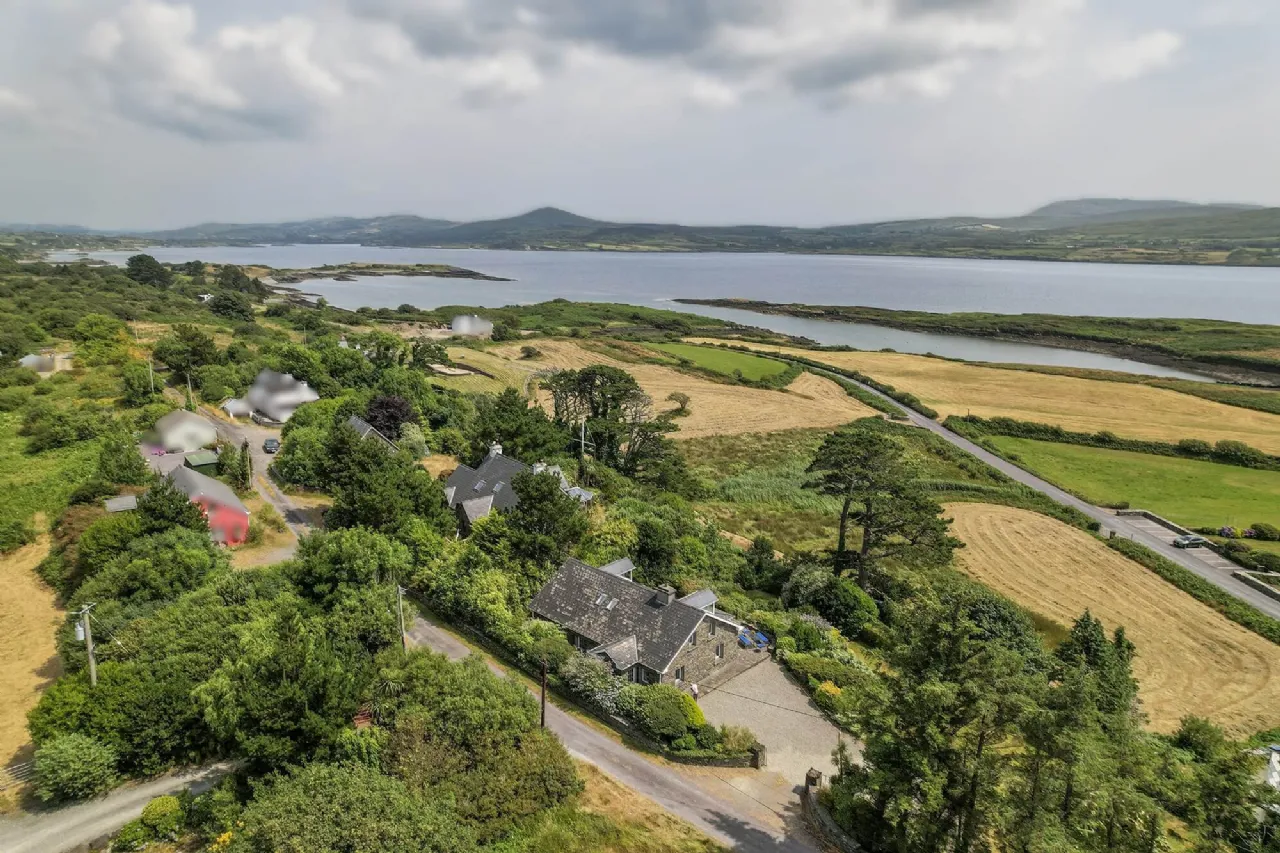 Photo of Whispering Pines, Reenacappul, Ahakista, Durrus, Co Cork, P75 NH21