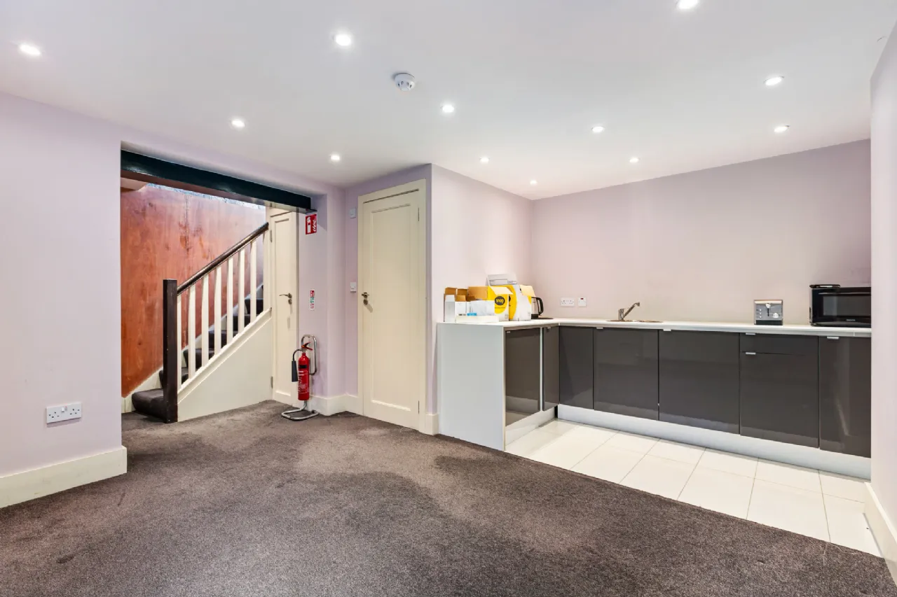 Photo of 13 Lower Grand Canal Street, Dublin 2, D02 T268