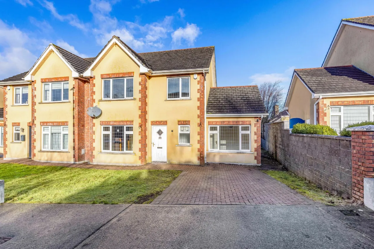 Photo of 32 Beechwood Avenue, Ballyjamesduff, Co. Cavan, A82 A6Y7