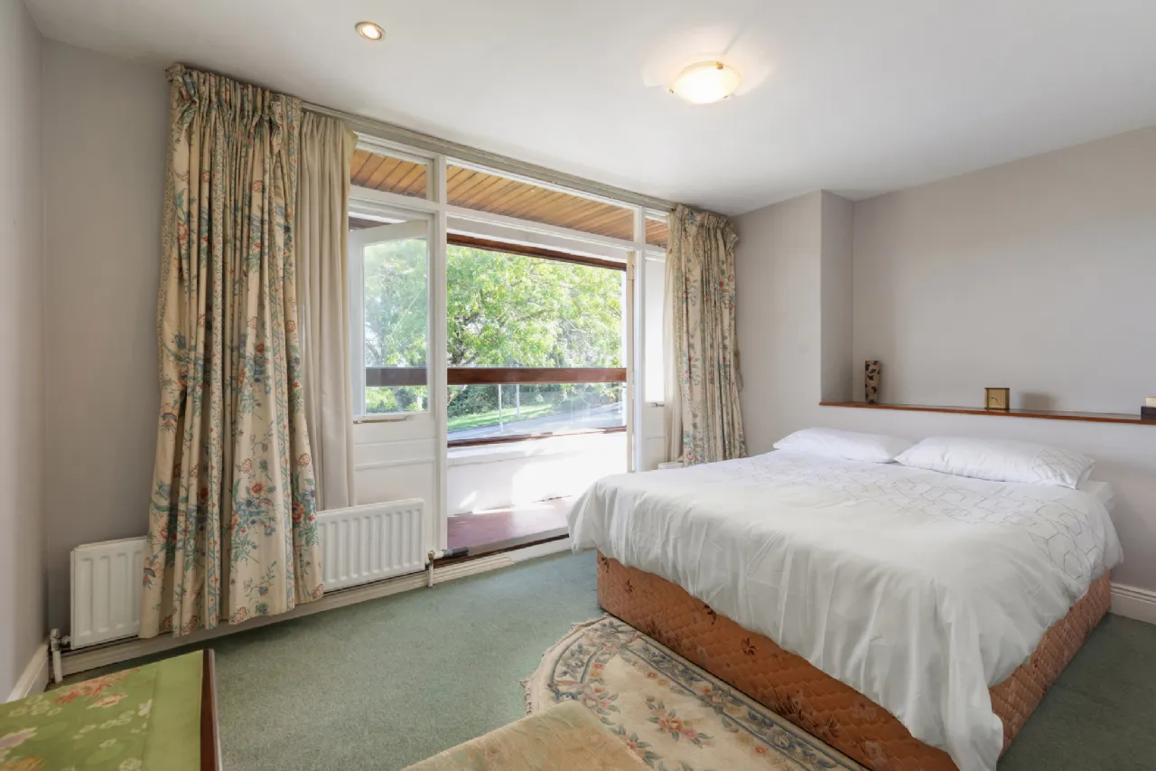Photo of 19 Cornelscourt Hill Road, Foxrock, Dublin 18, D18 Y8W2
