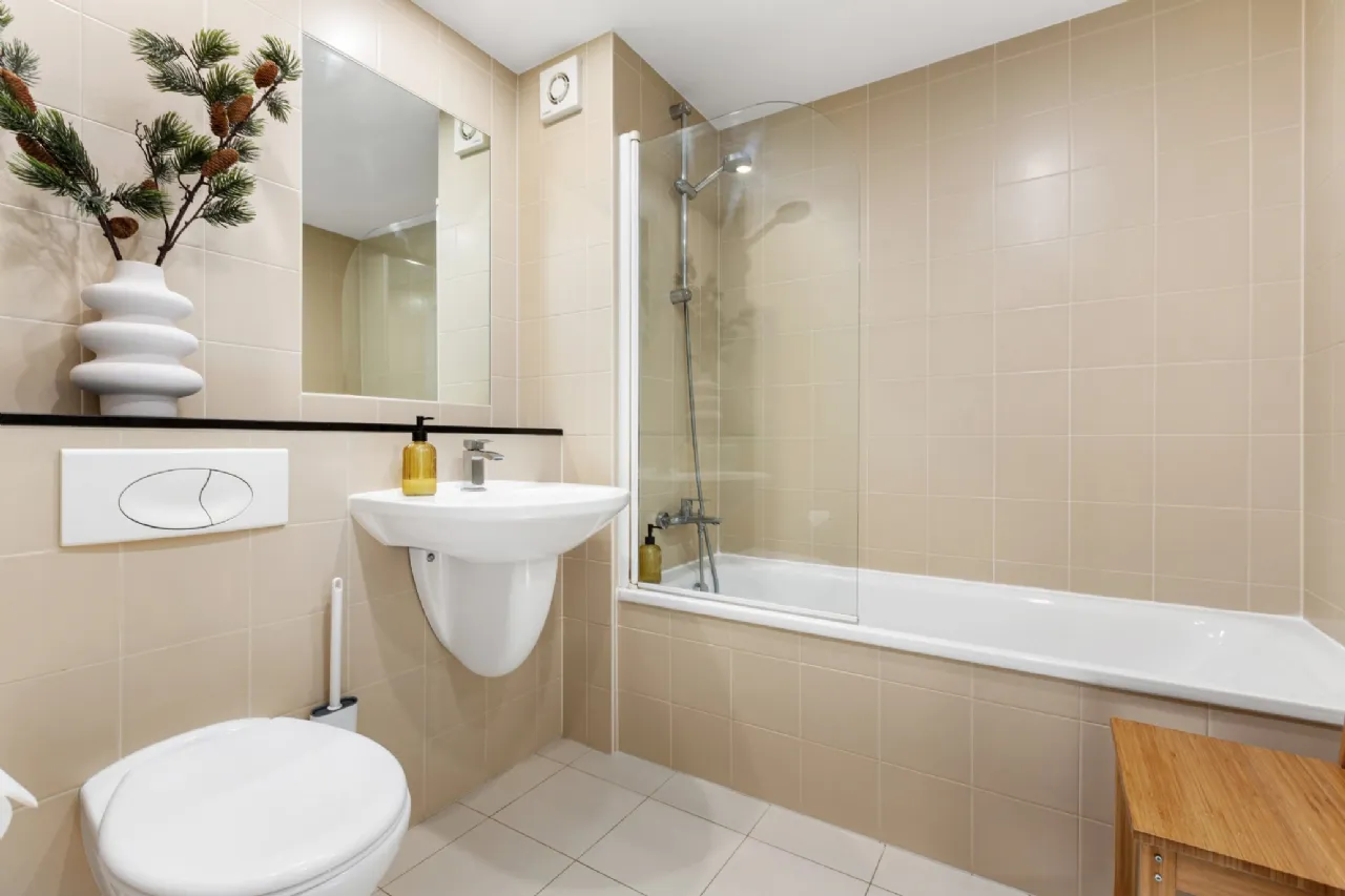 Photo of 16 Wyckham Point, Dundrum, Dublin 16, D16 H684