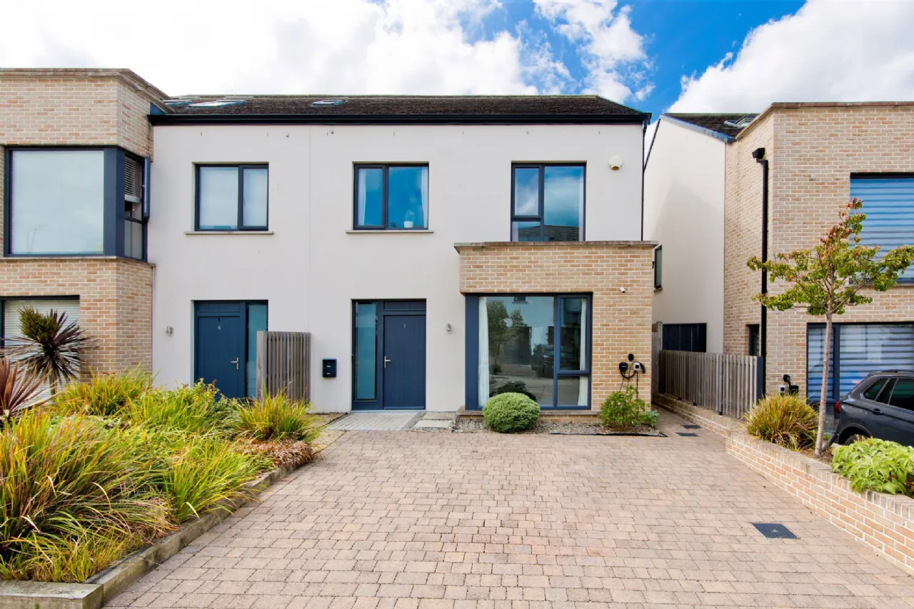 Photo of 7 The Hall, Scholarstown Wood, Rathfarnham, Dublin 16, D16 V1W0