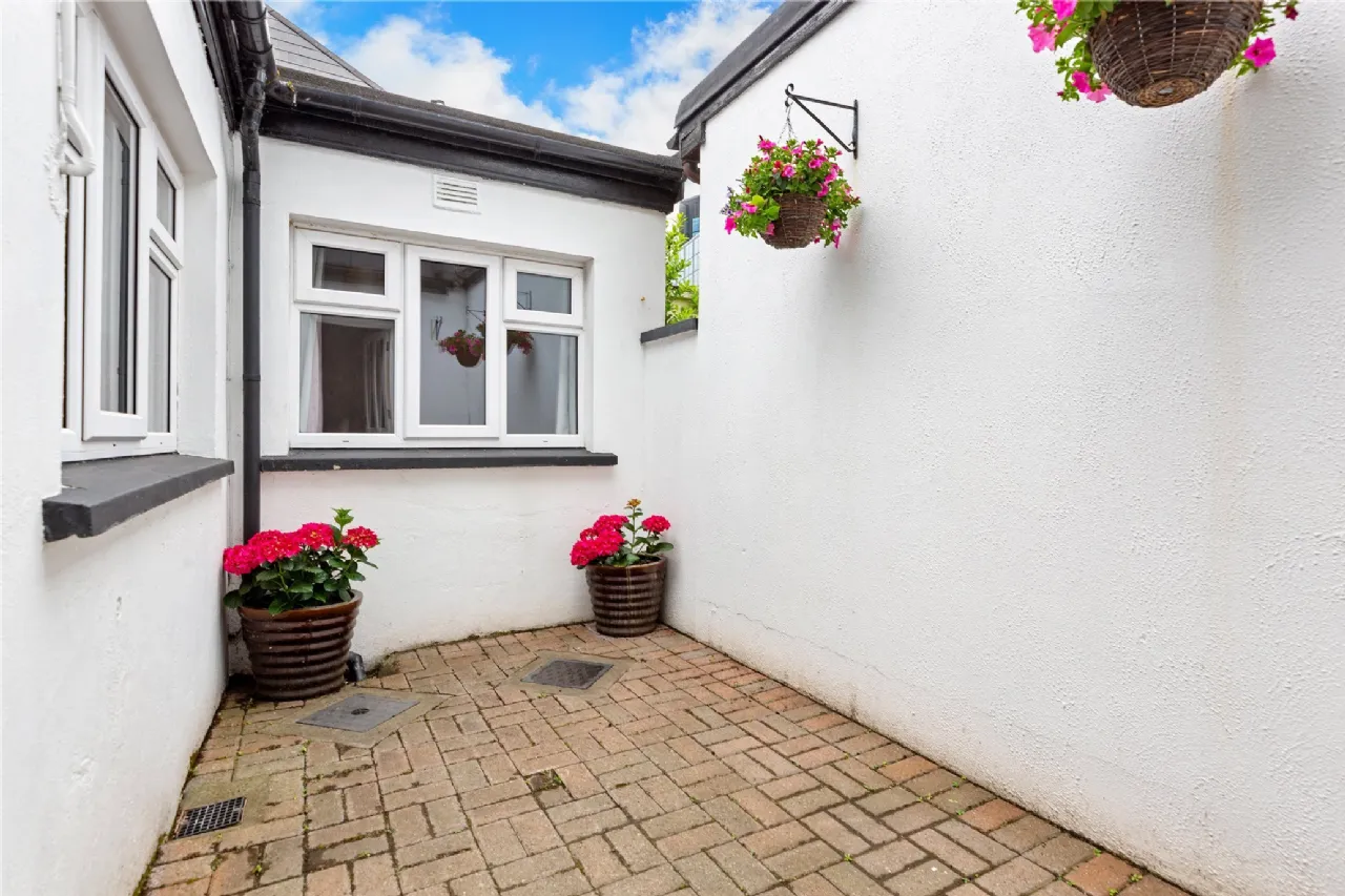 Photo of 3 Emerald Cottages, Off Grand Canal Street, Dublin 4, D04 Y3C9
