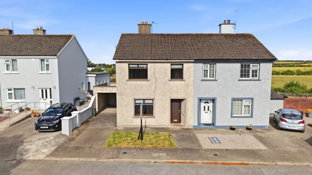 Photo of 17 Pearse Park, Golden, Co. Tipperary, E25KR44
