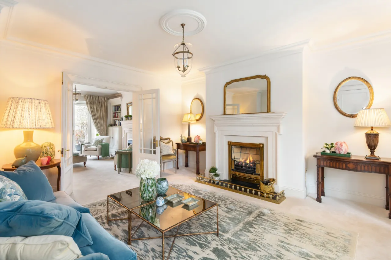 Photo of 6 Ailesbury Wood, Ailesbury Road, Ballsbridge, Dublin 4, D04 V2Y6