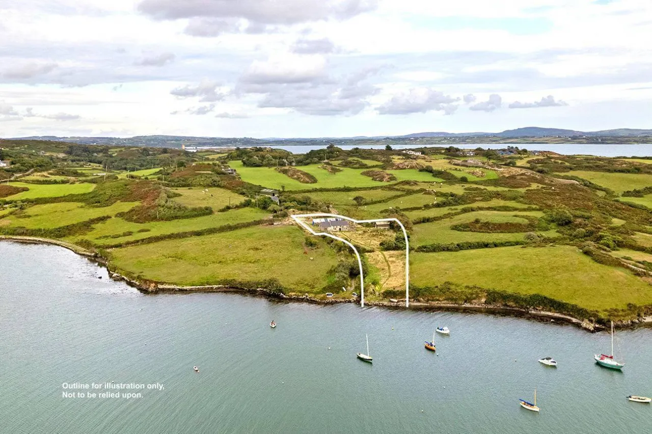 Photo of Rossbrin Cove, Cappaghglass, Schull, Co Cork, P81CP80