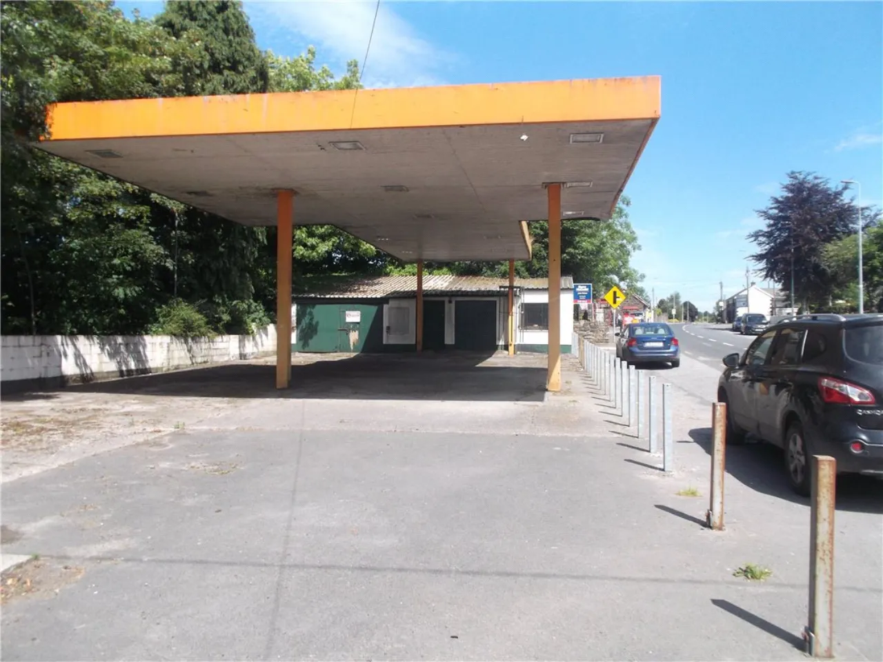 Photo of Garage & Forecourt, Main St, Mullinavat, Co. Kilkenny, KK25603F