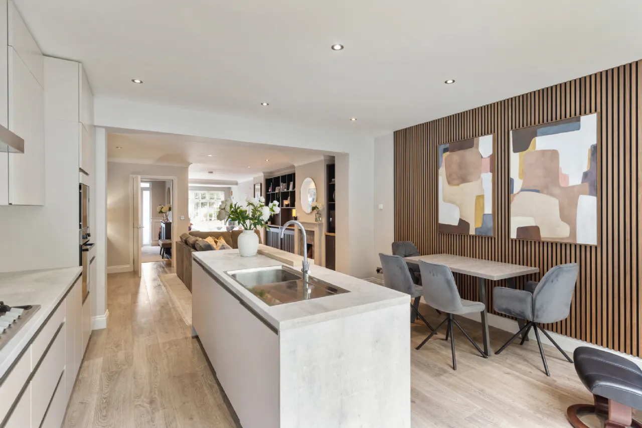 Photo of 12 Eglinton Square, Dublin 4, D04 A7K3