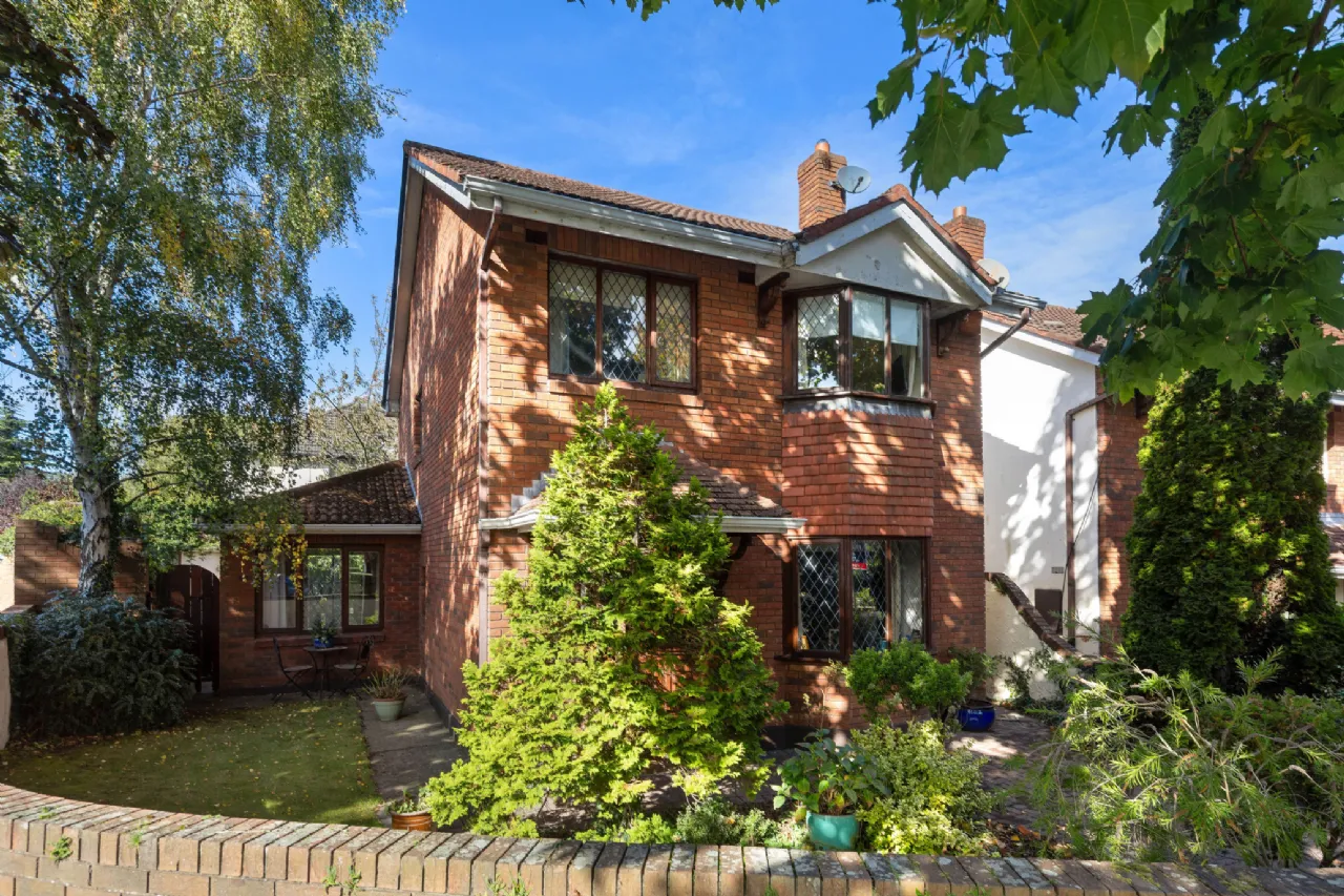 Photo of 1 Foxrock Wood, Dublin 18, D18 X4Y6