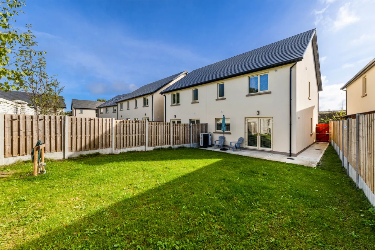 Photo of 8 Beechwood Grove, Hansfield, Ongar, Dublin 15, D15 C8KR