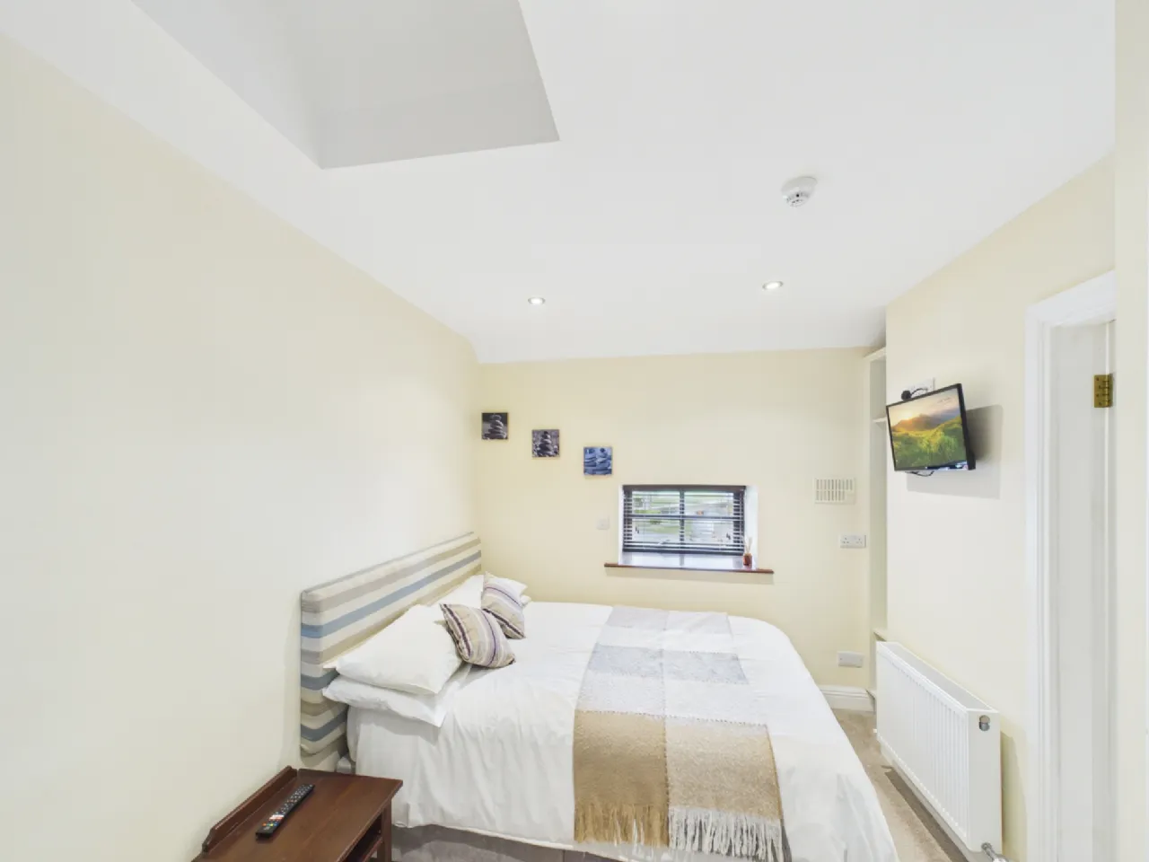 Photo of Lough Derg House, Dromineer, Nenagh, Co. Tipperary, E45 K284