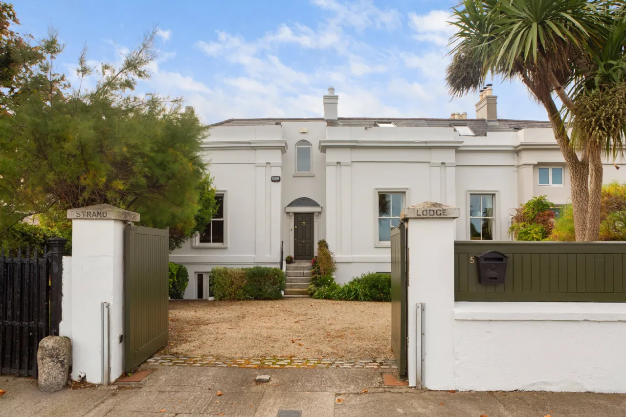 Photo of Strand Lodge, 5 Strand Road, Sandymount, Dublin 4, D04 X461