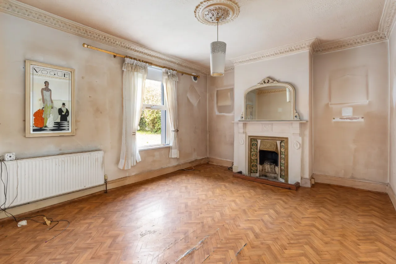 Photo of 8 Glenard Avenue, North Circular Road, Dublin 7, D07 HC1X