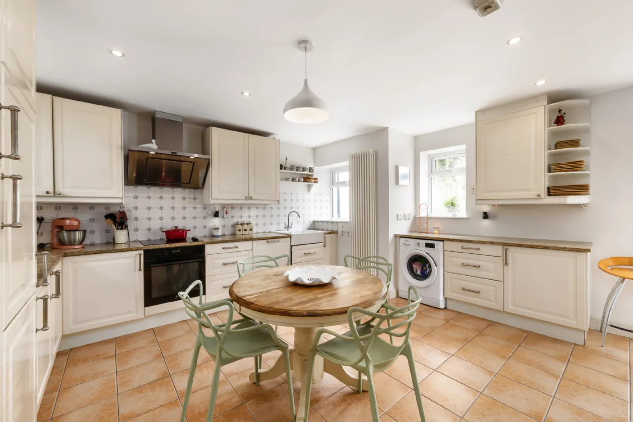 Photo of 30 Main Street, Howth, Co Dublin, D13 P8K7