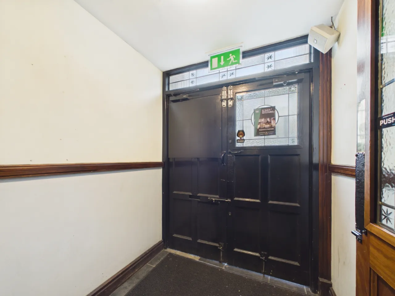 Photo of The Grattan Bar, 1-2 Bridge Street, Waterford, X91 YD52