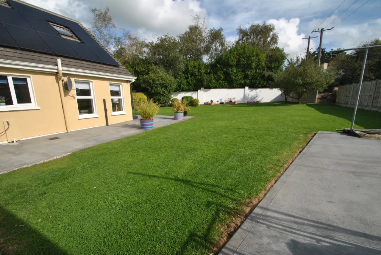 Photo of Carrig Road, Parkmore, Roscrea, Co. Tipperary., E53 CY99
