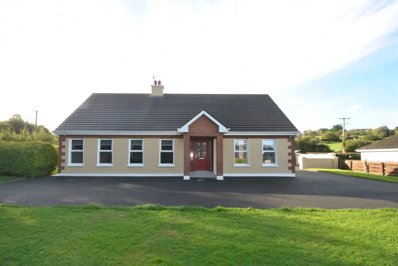 Photo of Carrig Road, Parkmore, Roscrea, Co. Tipperary., E53 CY99