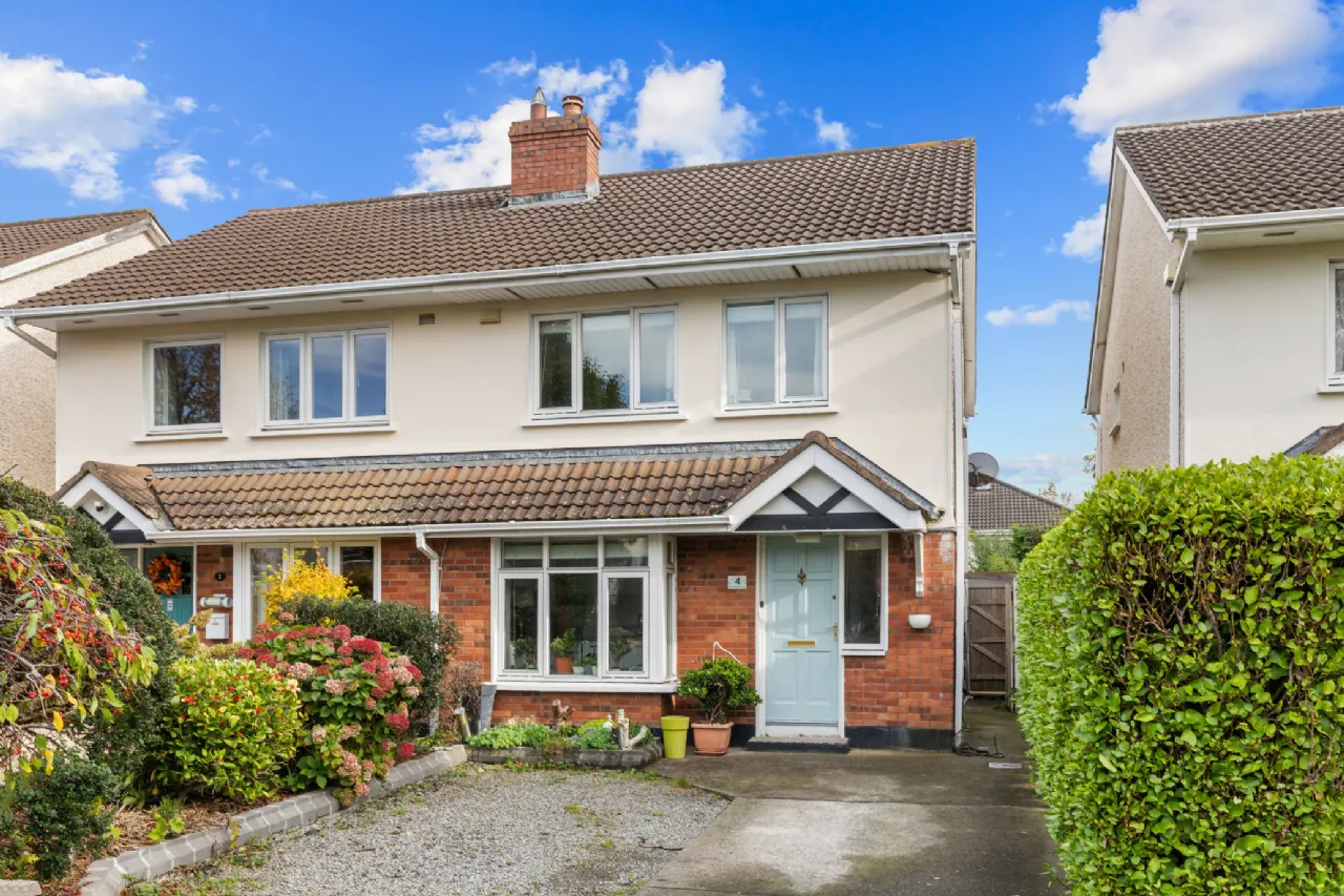 Photo of 4 Glencairn Grove, The Gallops, Leopardstown, Dublin 18, D18C5T3