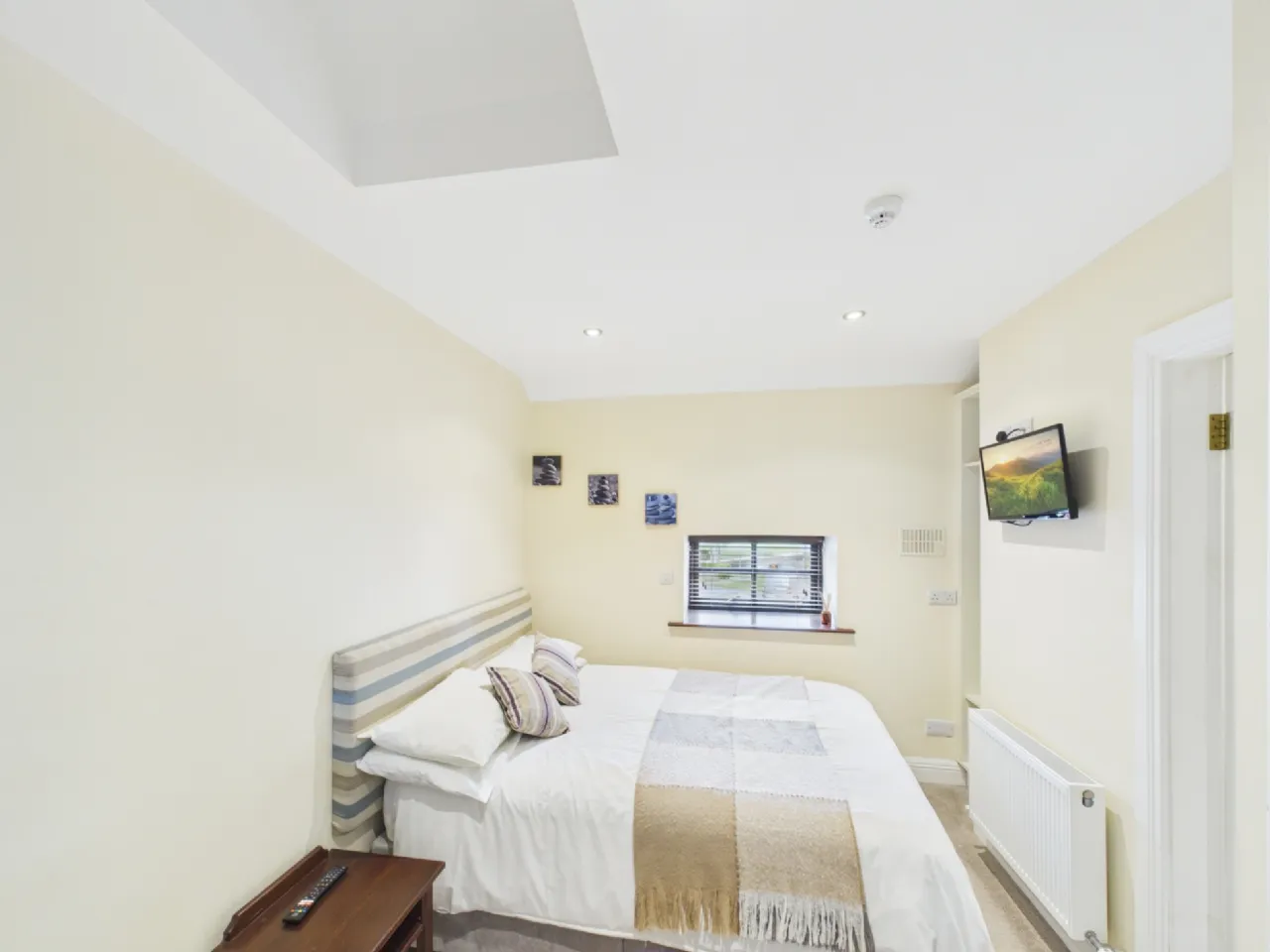 Photo of Lough Derg House, Dromineer, Nenagh, Co. Tipperary, E45 K284