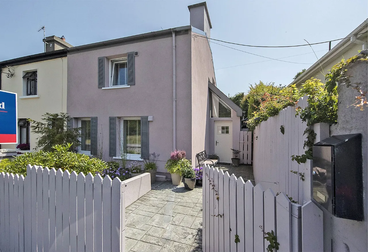Photo of Seaside Cottage, Ballinagoul Pier, Ring, Dungarvan, Co Waterford, X35HD66