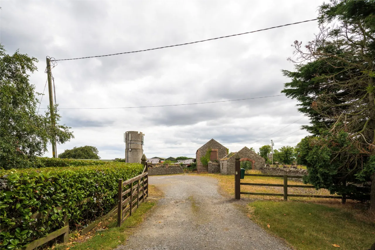 Photo of Marsh Farm Yard, Dublin Road, Mooretown, Dromiskin, Dundalk