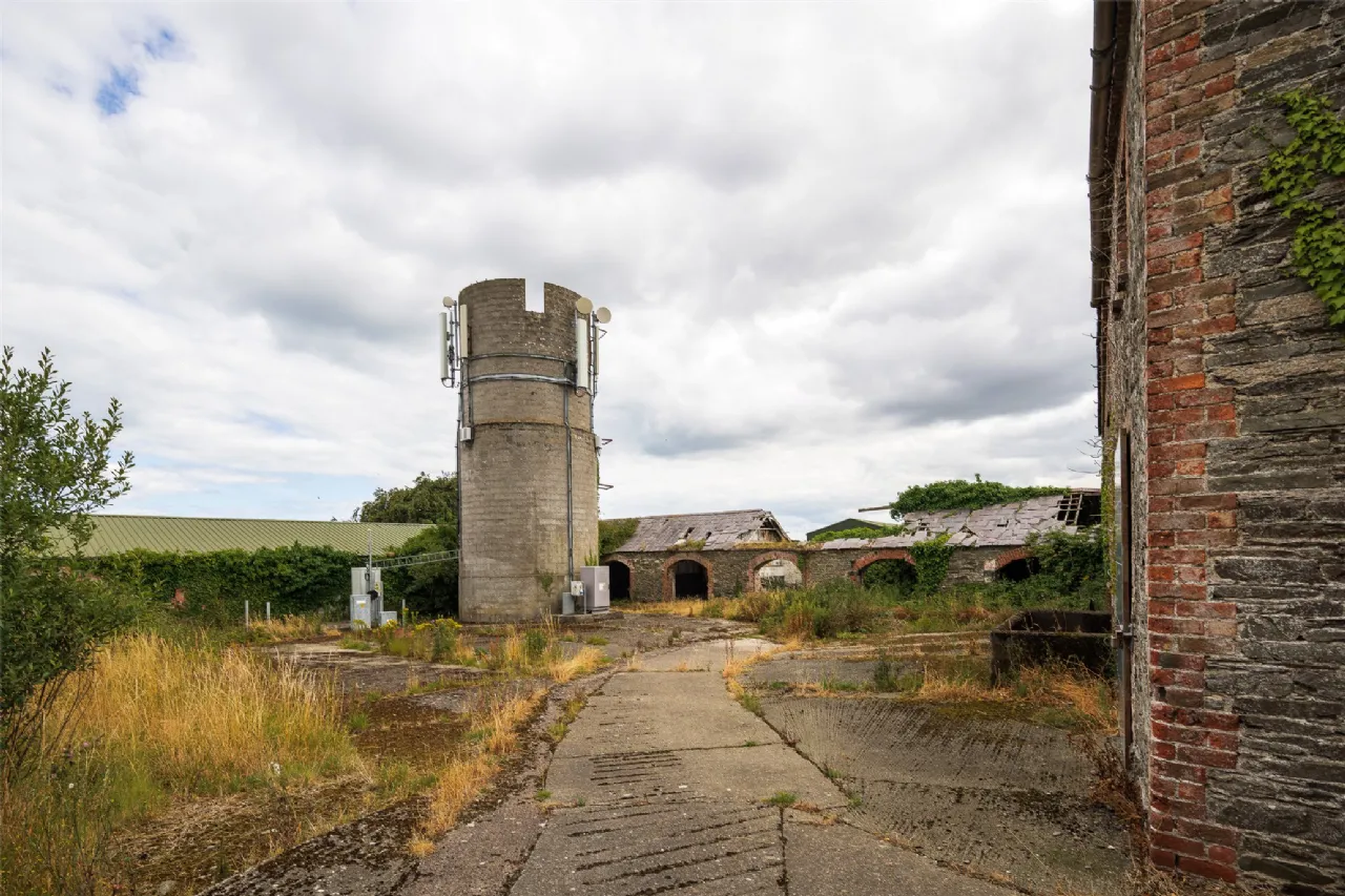 Photo of Marsh Farm Yard, Dublin Road, Mooretown, Dromiskin, Dundalk