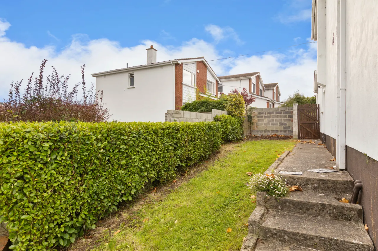 Photo of 28 Cabinteely Crescent, Cabinteely, Dublin 18, D18YH24