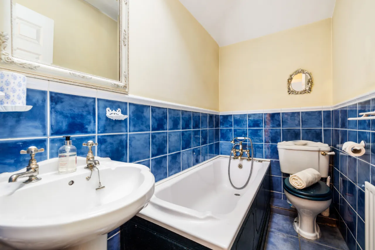 Photo of 1 Barrow Street, Off Grand Canal Street, Dublin 4, D04 R8X0