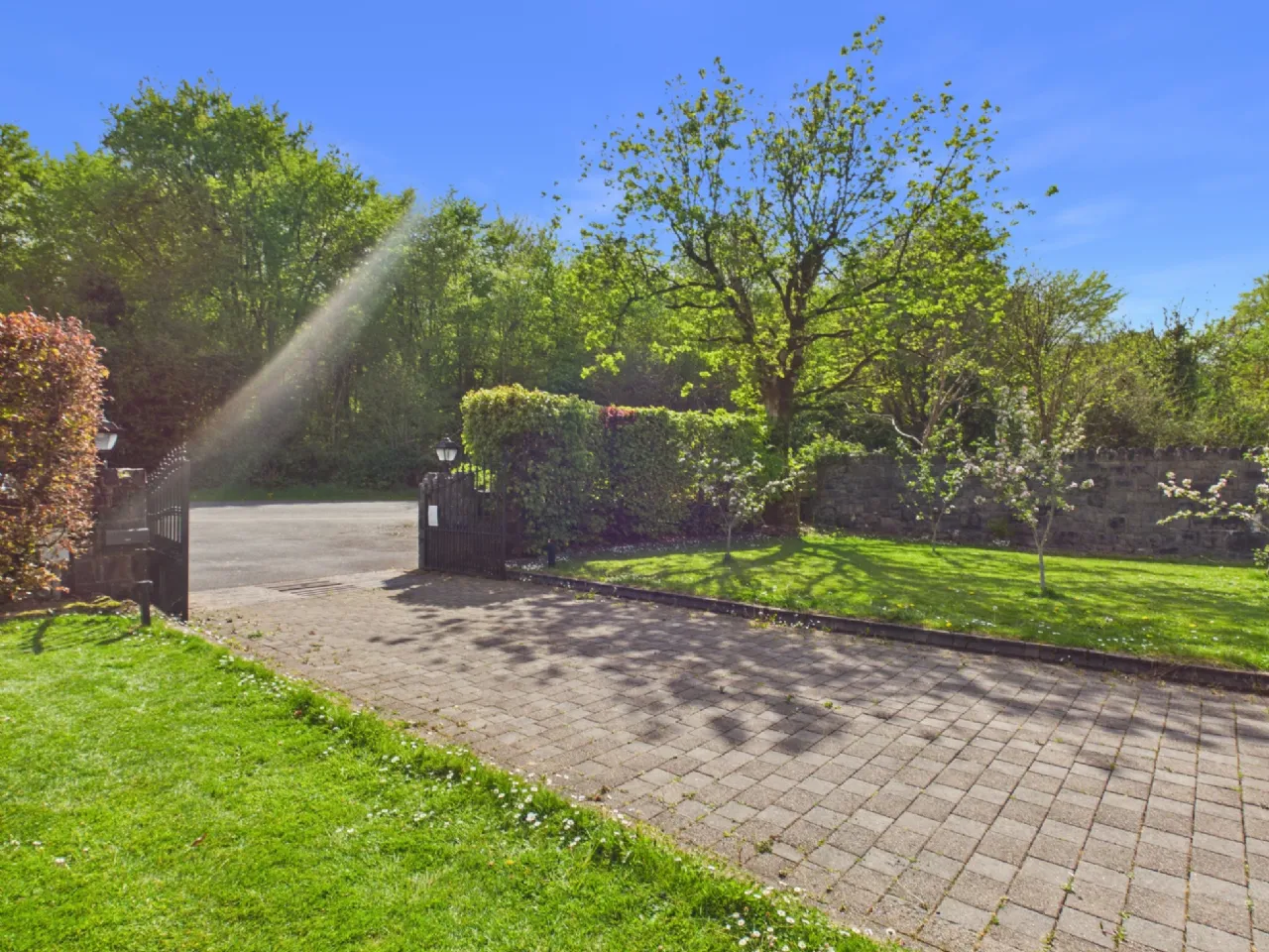 Photo of Pride House, Addroon, Ruan, Ennis, Co Clare, V95 E3VW