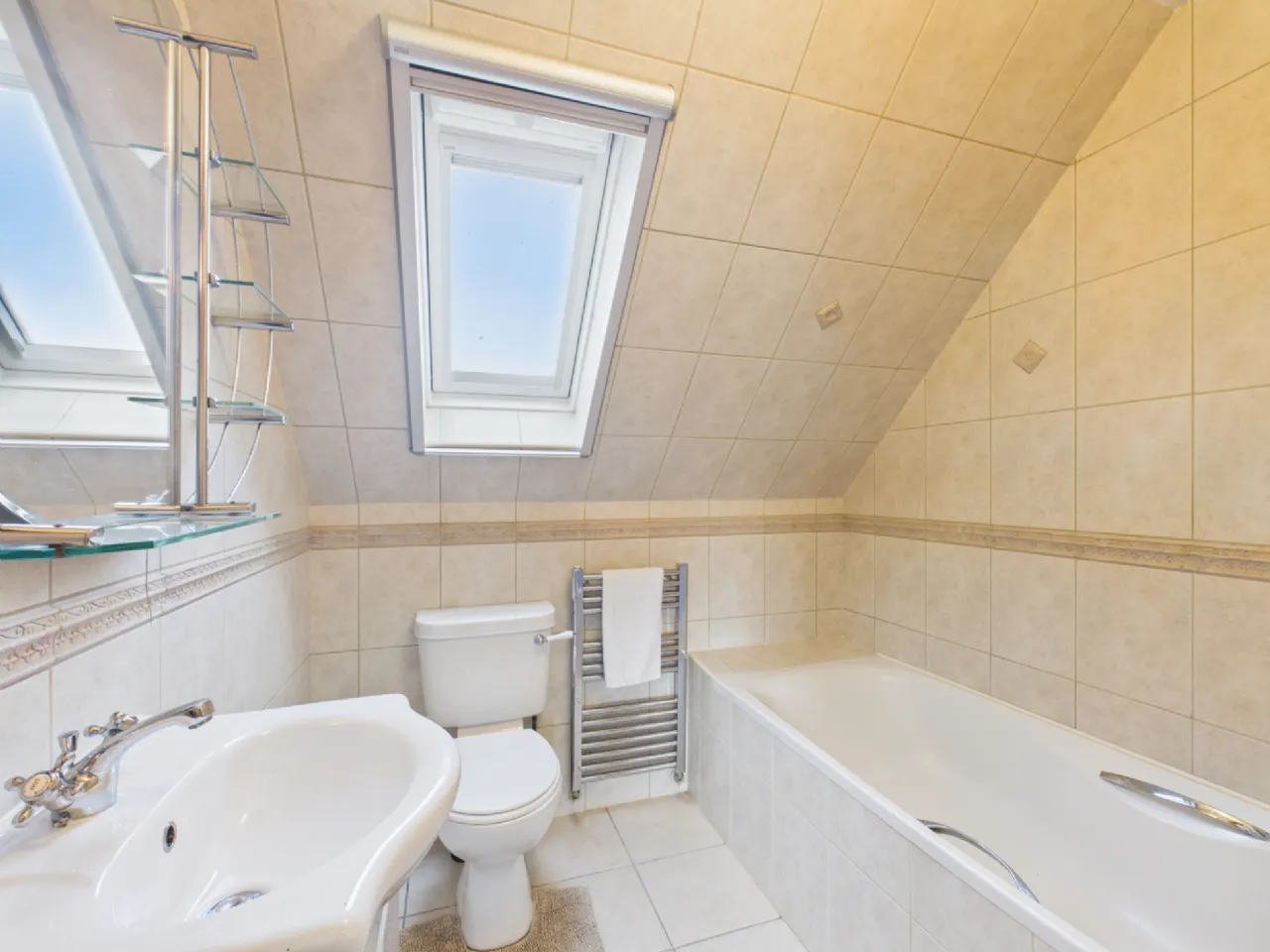 Photo of Pride House, Addroon, Ruan, Ennis, Co Clare, V95 E3VW