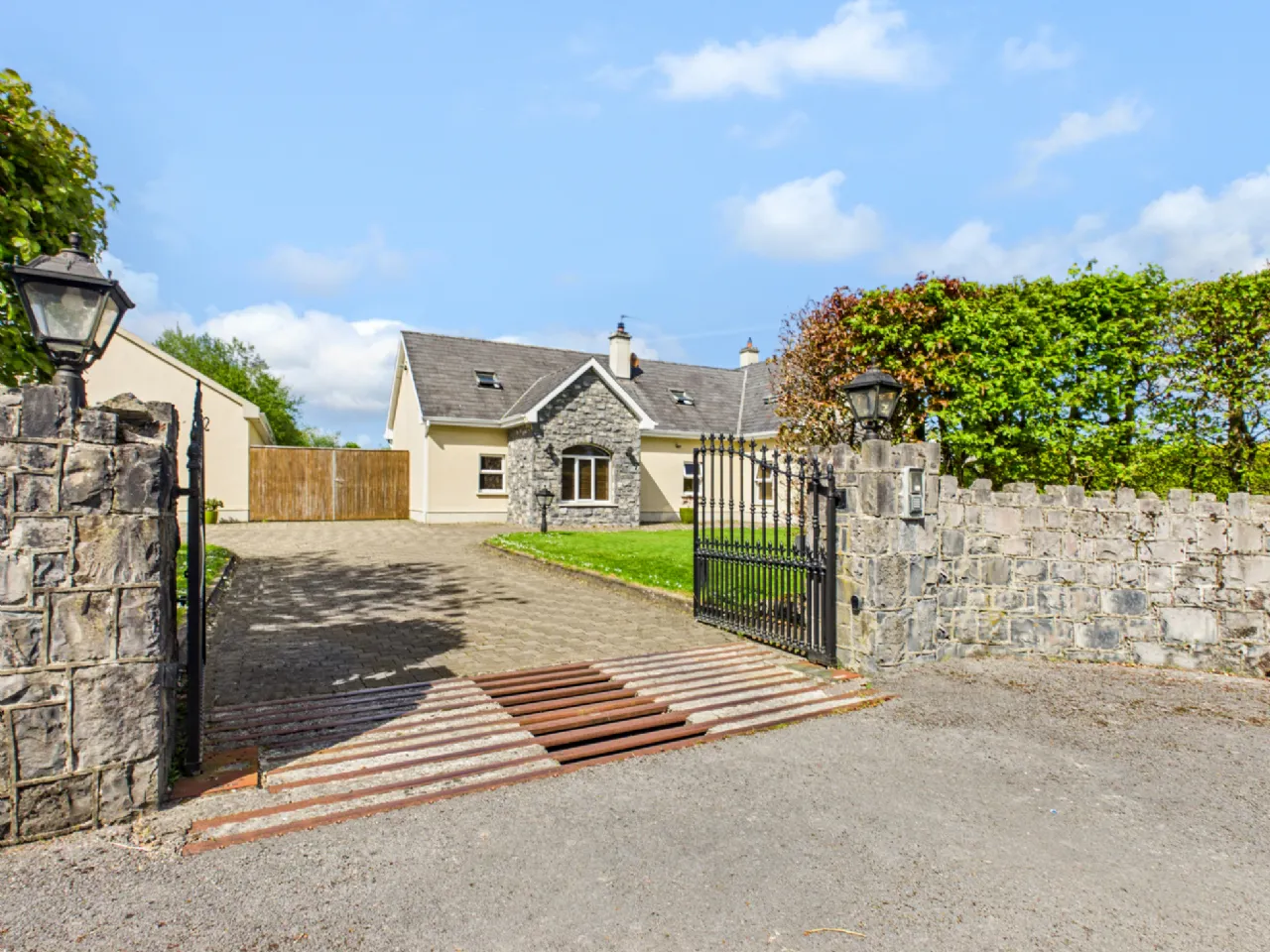 Photo of Pride House, Addroon, Ruan, Ennis, Co Clare, V95 E3VW