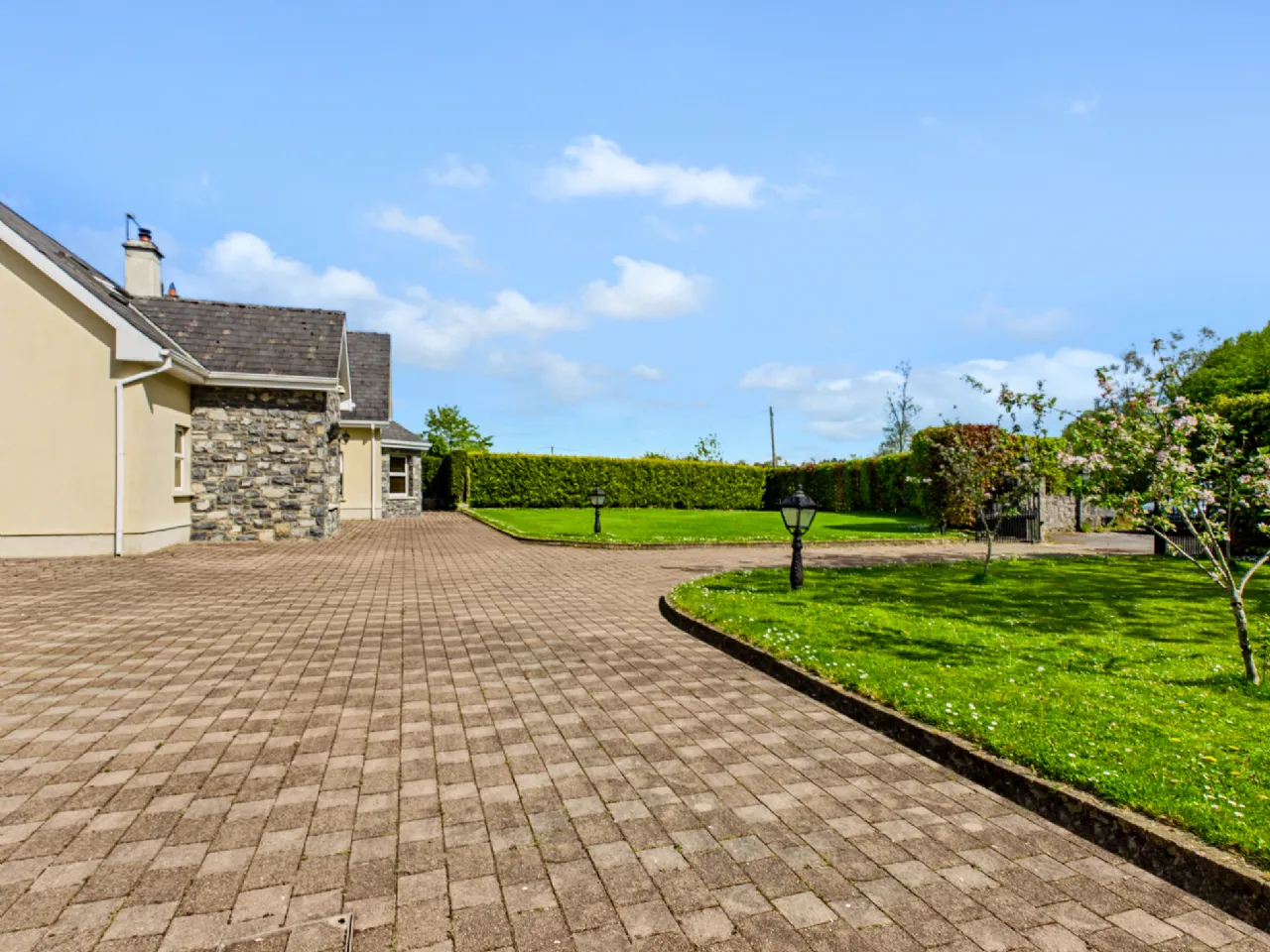 Photo of Pride House, Addroon, Ruan, Ennis, Co Clare, V95 E3VW
