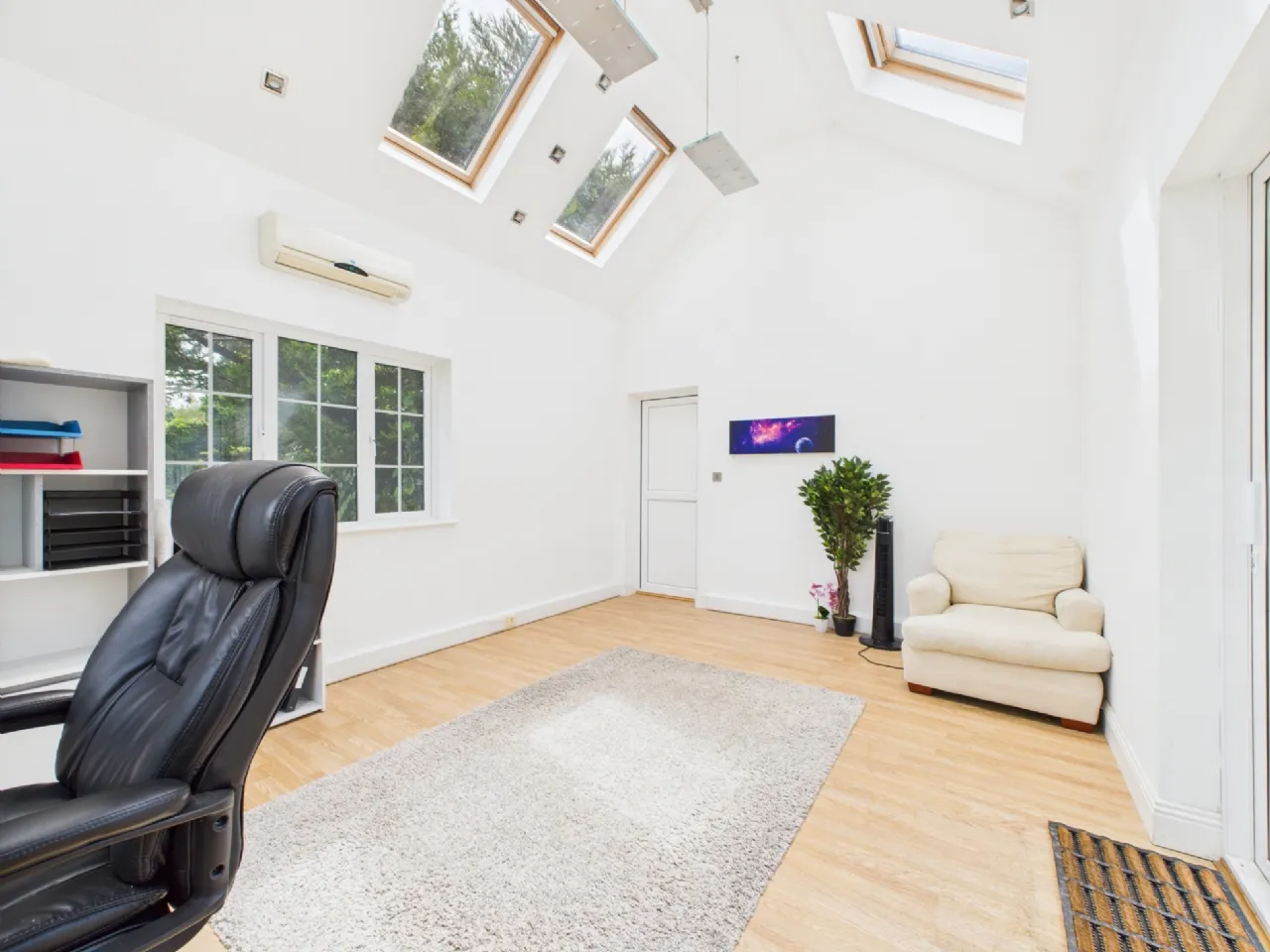 Photo of Rockmount House, Kilrush Road, Ennis, Co. Clare, V95 R81V